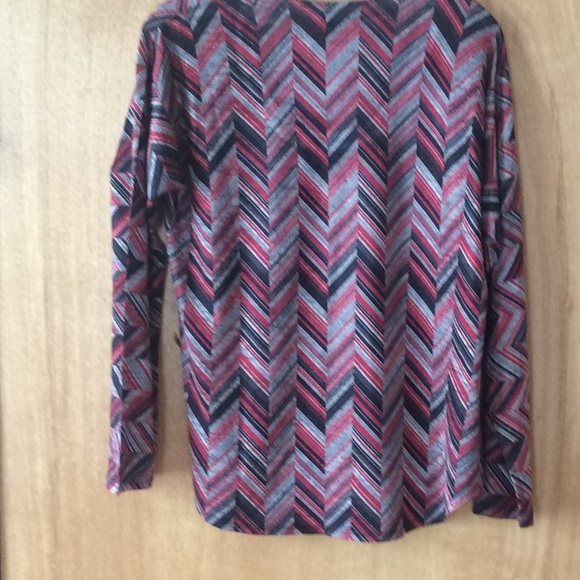 Ladies top - Picture 2 of 4